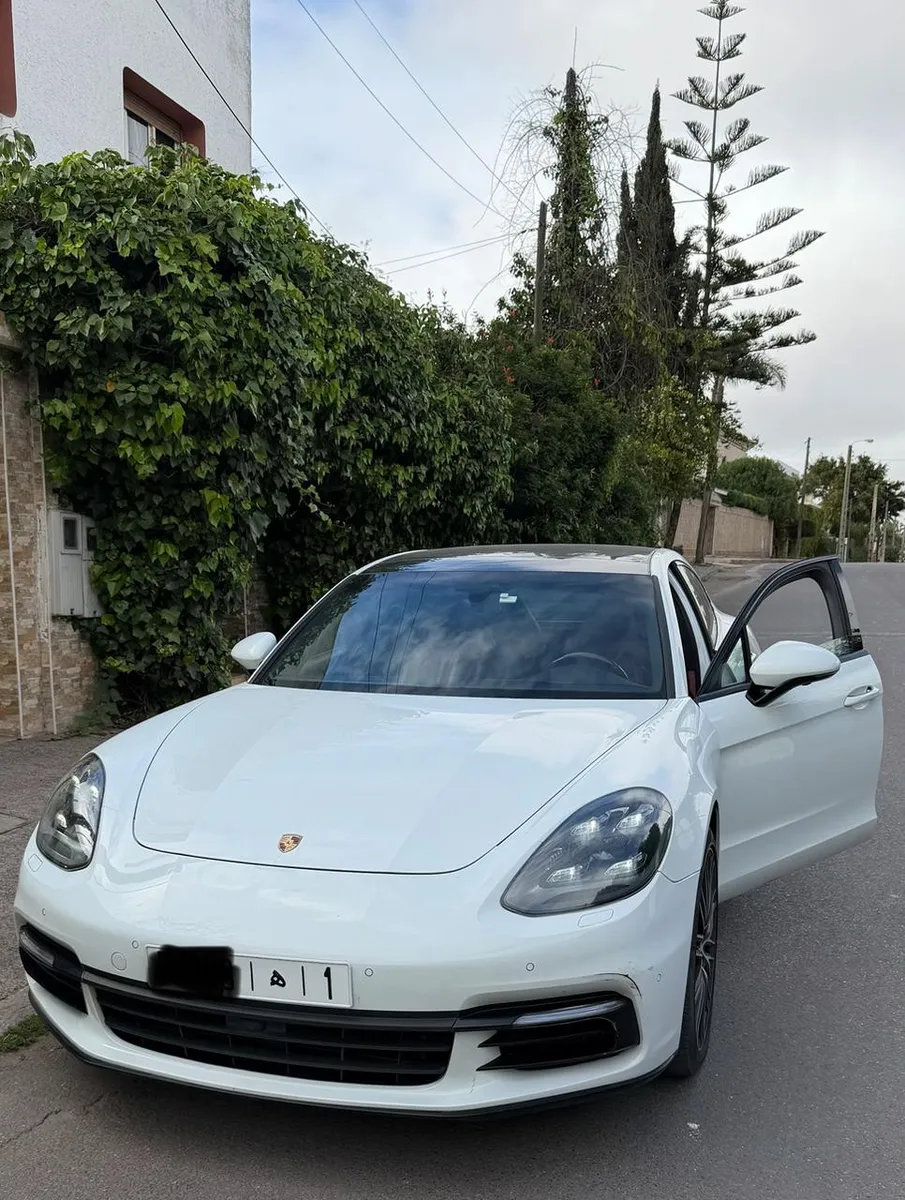 Porsche Panamera 4S